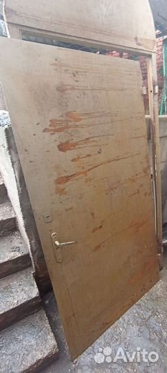 Дверь входная металлическая