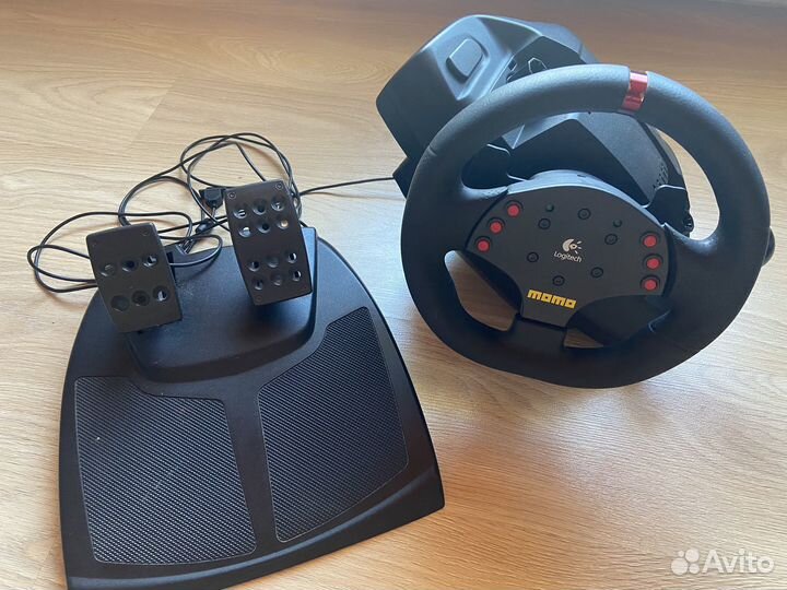 Руль logitech momo racing 900