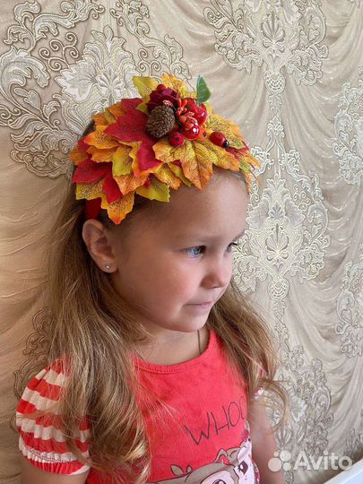 Много украшений на праздник осени