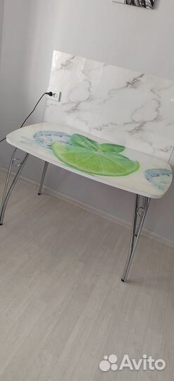 Кухонный стол