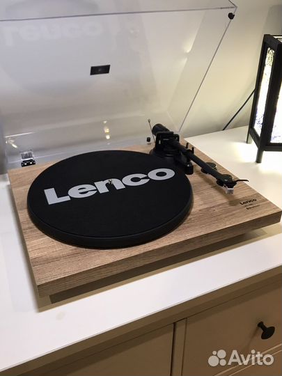 Lenco LBT-188P Wood виниловый проигрыватель