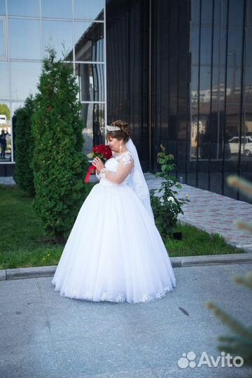 Свадебное платье