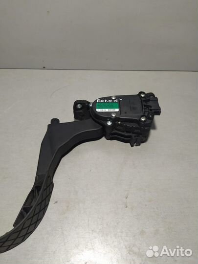 Педаль газа Volkswagen Polo 2015