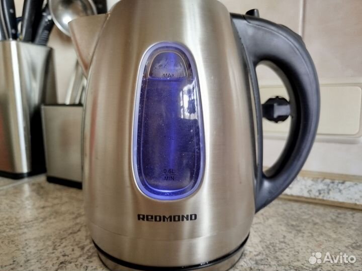 Чайник электрический Redmond