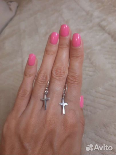 Серьги крестики новые
