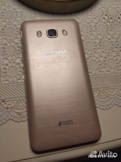Телефон Samsung galaxy j5 2016