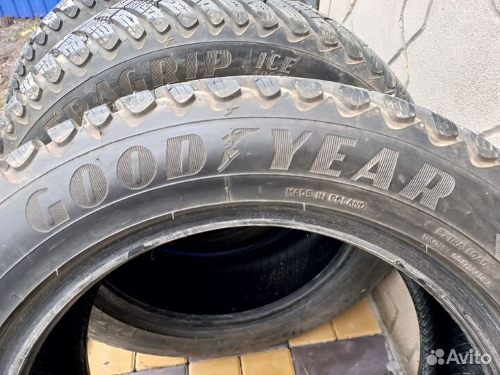 Goodyear Ultragrip Ice Arctic 205/55 R16