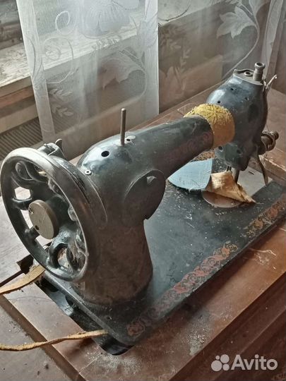 Швейная машина Подольск 142