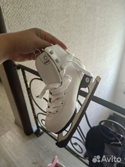 Коньки новые не разу не одеты