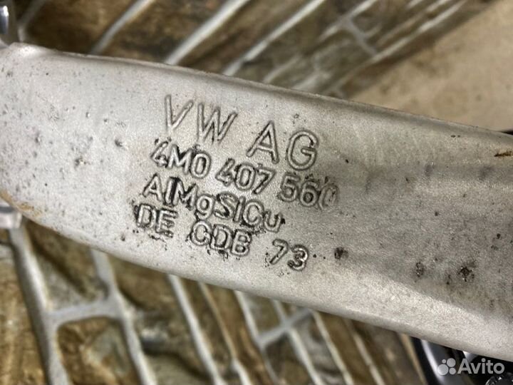 Цапфа/кулак поворотный передний правый Audi Q7/SQ7