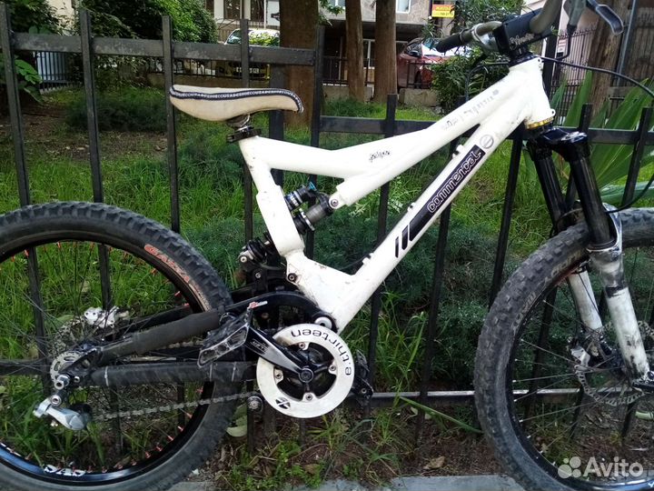 Велосипед commencal supreme