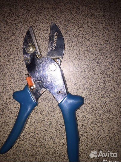 Секатор садовый