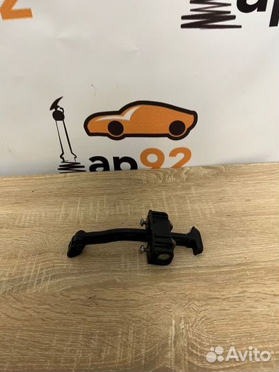 Ограничитель двери передний правый Bmw 5-Series