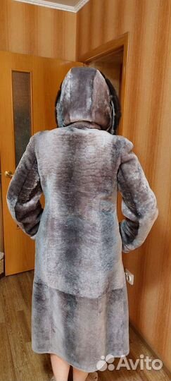 Шуба мутоновая с капюшоном