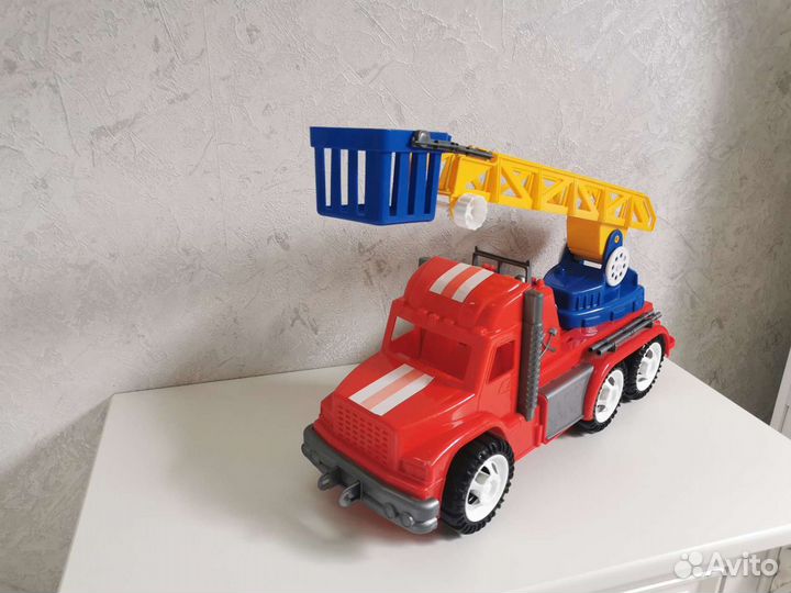 Машина пожарная Mobicaro