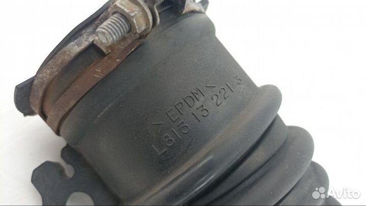 Патрубок воздушн.фильтра Mazda 6 GG LF 2005