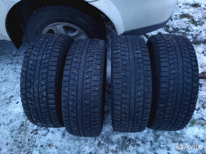 Dunlop SP Winter Ice 07 215/65 R16 102T