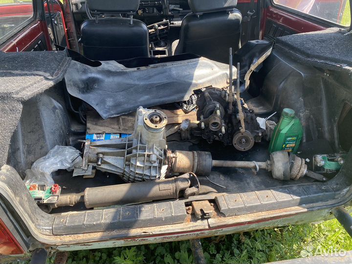 LADA 4x4 (Нива) 1.7 МТ, 1997, битый, 150 000 км