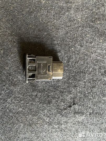 Кнопка омывателя фар Nissan Almera N16