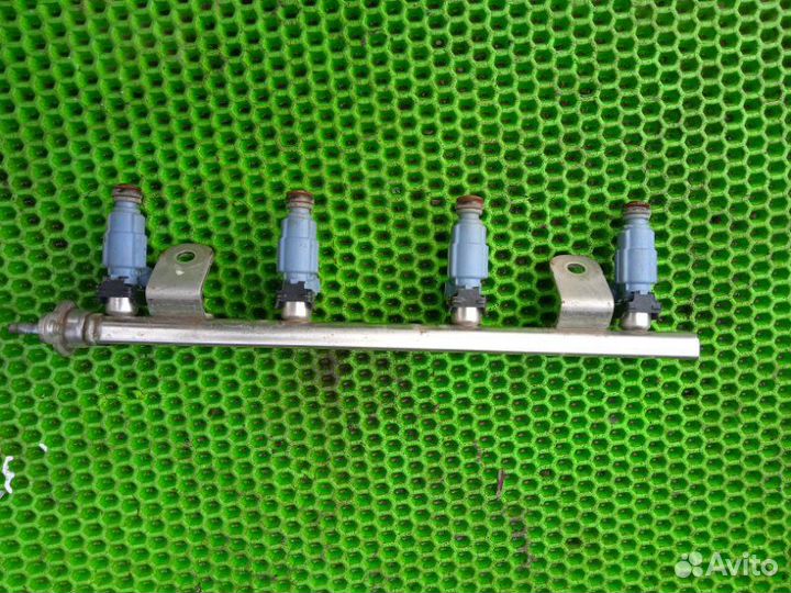 Топливная рампа Hyundai Solaris G4FC 2011