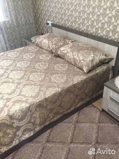 Покрывало, наволочки и комплект штор