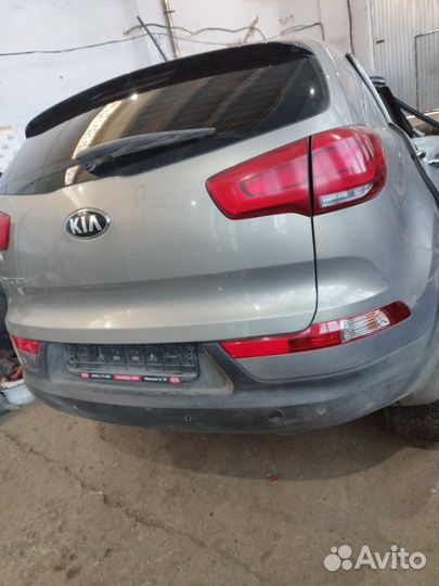 Крышка багажника задняя Kia Sportage SLS G4NA 2015