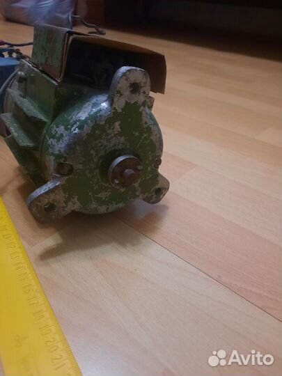 Электродвигатель с пусковым конденсатором