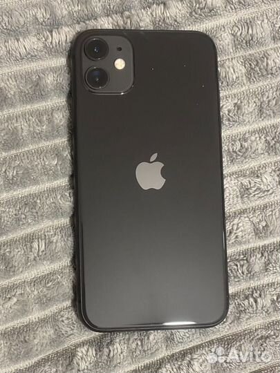 Телефон iPhone 11 64 гб