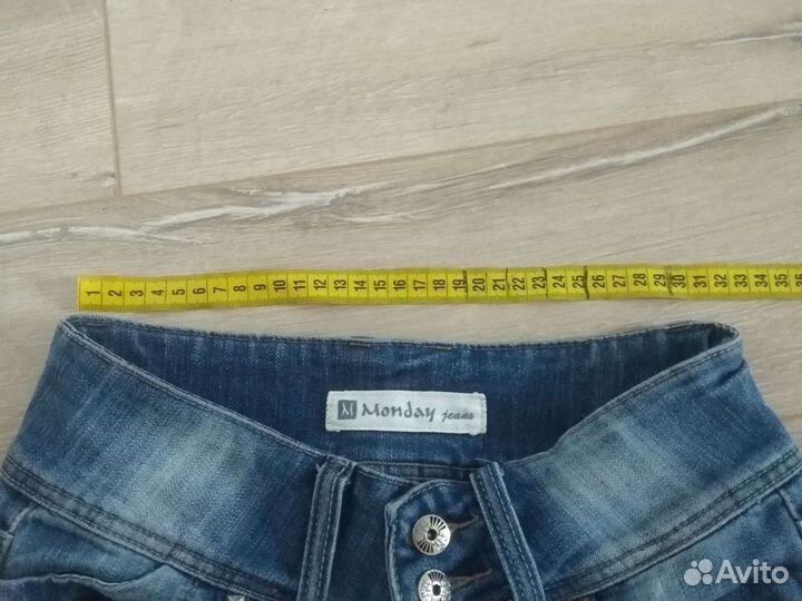 Джинсовые шорты