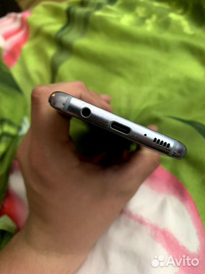 Samsung Galaxy S8, 4/64 ГБ