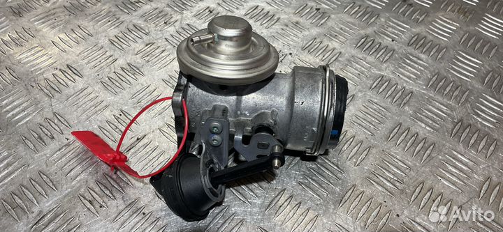 Клапан EGR Volkswagen Golf 4 2004 038131501T