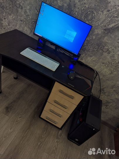 Игровой компьютер в сборе
