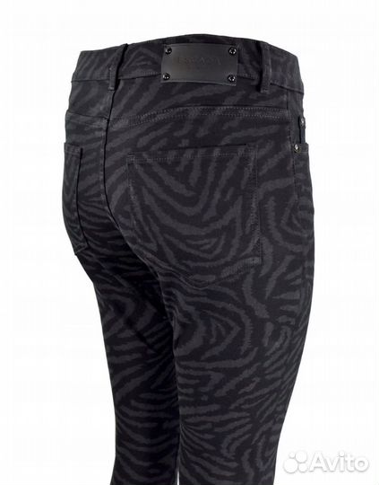 110. Escada sport джинсы