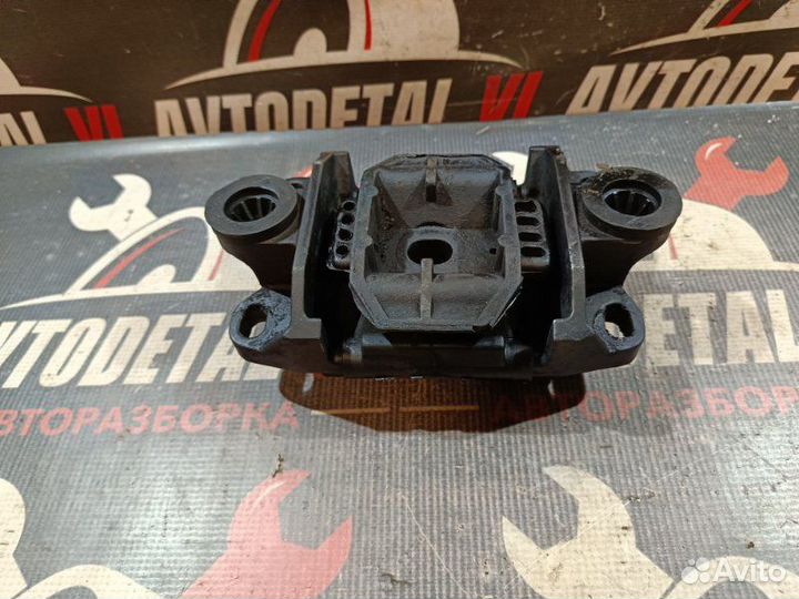 Опора АКПП передняя левая Ford Mondeo 3 хэтчбек