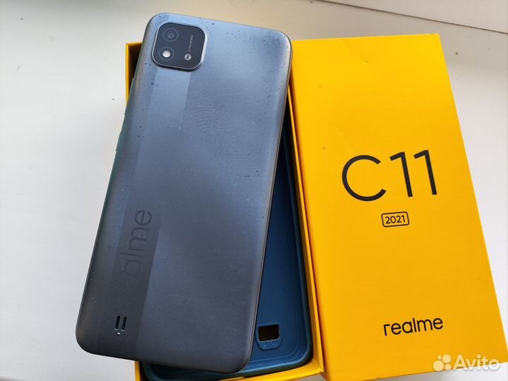 Телефон realme c11, 4-64