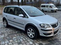 Volkswagen Touran 1.9 AMT, 2007, 230 000 км, с пробегом, цена 759 000 руб.