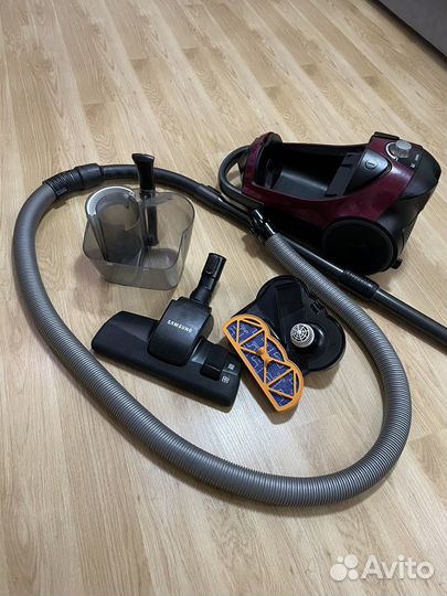 Пылесос Samsung SC8837