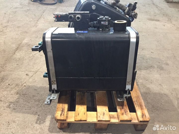 Бак гидравлический Хива (в сборе)