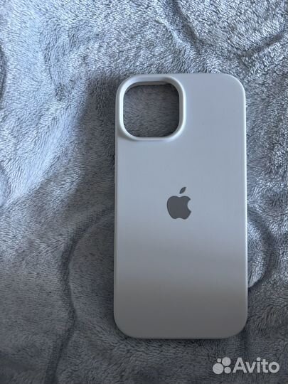 Чехол на iPhone 15