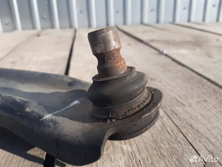 Рычаг передний правый нижний Renault Koleos (HY0)