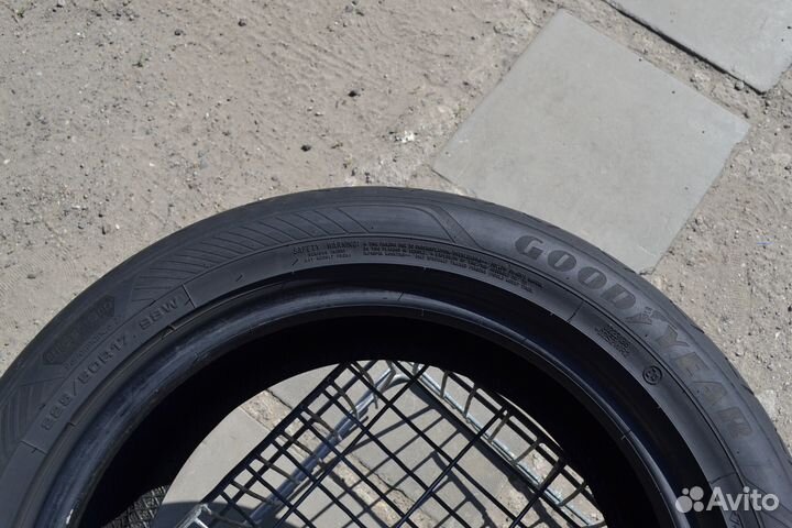 Goodyear EfficientGrip Performance 2 225/50 R17