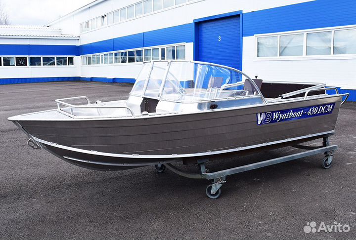 Новая лодка для рыбалки Wyatboat 430 DCM