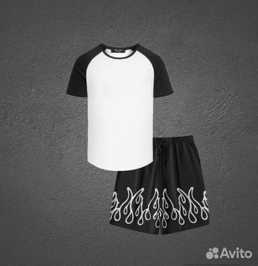 Спортивный костюм