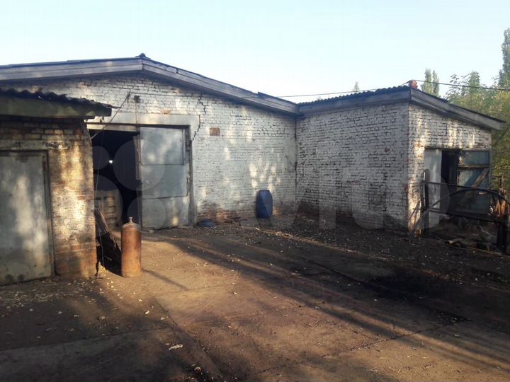 Здание, 6000 м²