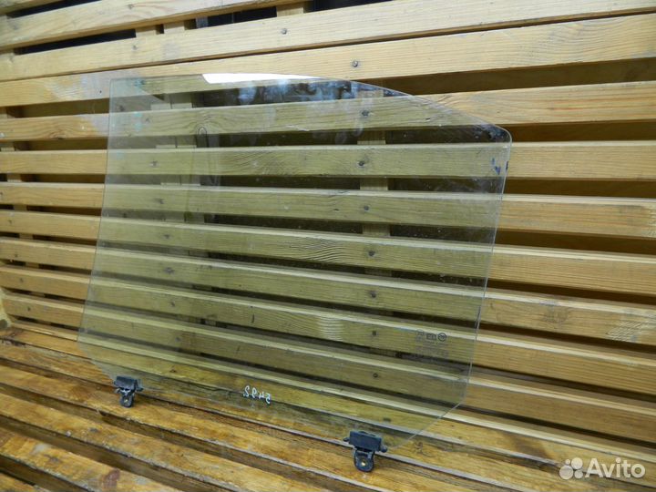 Hyundai Elantra XD седан - стекло заднее правое