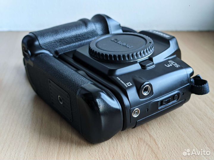 Canon EOS 3 пленочная