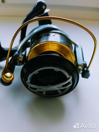 Катушка Shimano 16 Vanquish 4000 HG