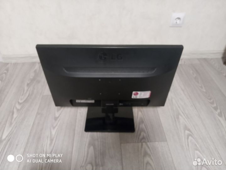 Монитор LG flatron 22