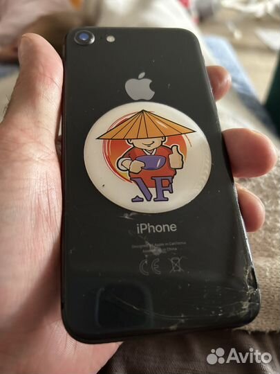 Телефон iPhone 8 64 gb