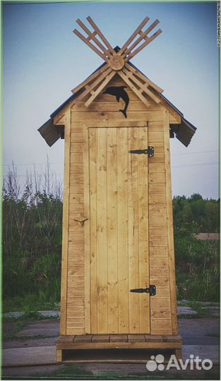 Уличный туалет с декором омф 781